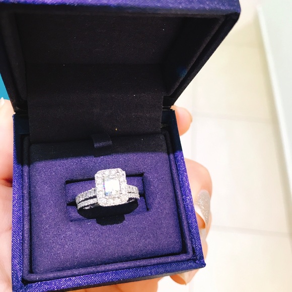 Engagement 1.01 karat diamond ring set - Picture 7 of 8